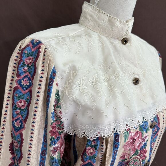Vintage Women’s Roper Rustic Western Button Down Top 9/10 Floral Eyelet - Picture 5 of 10